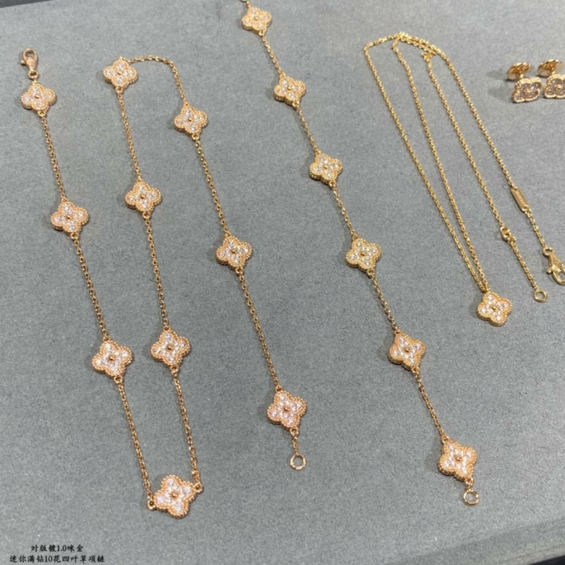 Vca Necklaces